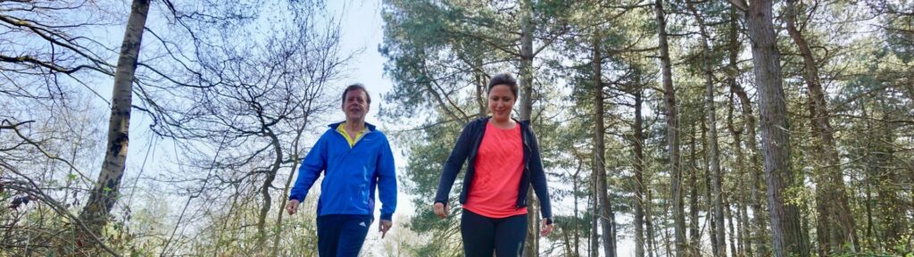 Burn-outcoach met klant in bos